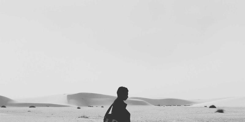 大成装饰小户型扩容秘籍:巧用空间重组与紫色点缀,实现视觉面积翻倍